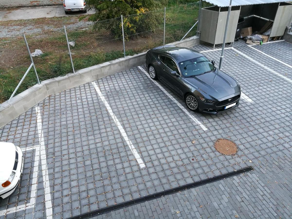 Bein Apartment With Parking Brno Extérieur photo